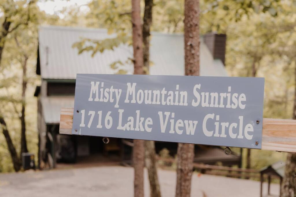 Вилла Misty Mountain Sunrise Севьервилл Экстерьер фото